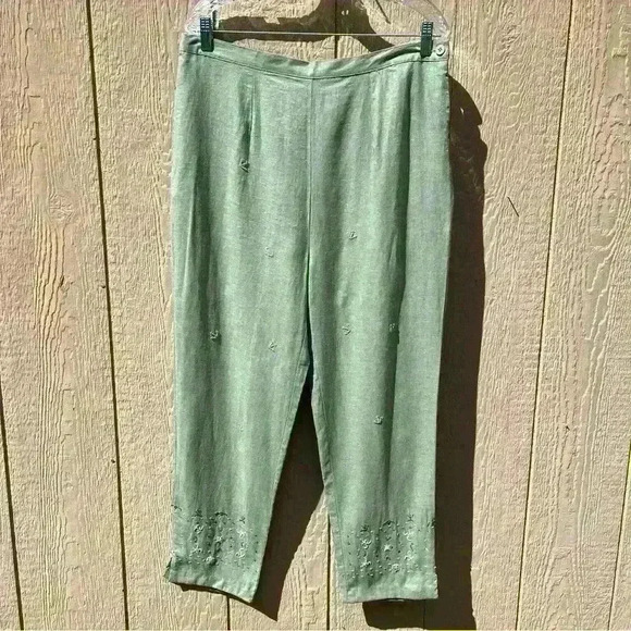 Selene Sport Women’s Mint Green Linen & Rayon Capri Beaded Accents Pants Size XL - Picture 1 of 9
